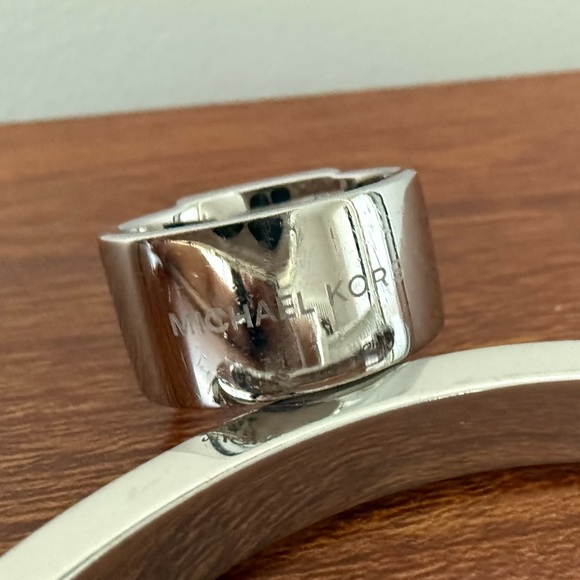 Michael Kors Silvertone Padlock Ring and Astor Stud Bracelet Matching Pair 7 - Picture 5 of 12